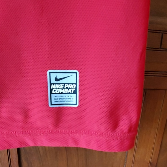 Nike Pro Combat Compression Hypercool Dri-Fit Max T-Shirt YL - Picture 4 of 6